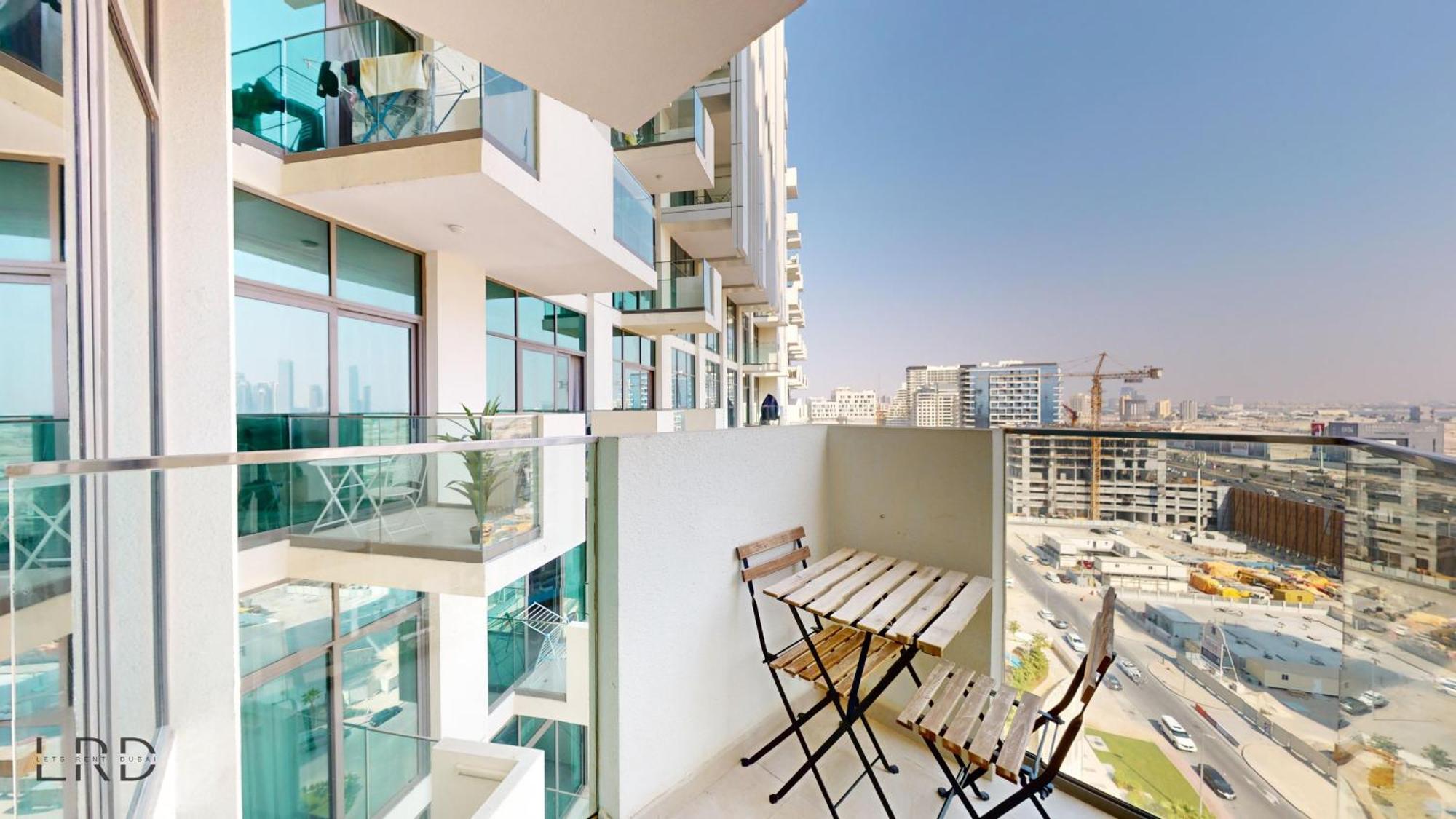 Stylish Retreat In Azizi Farhad Apartment